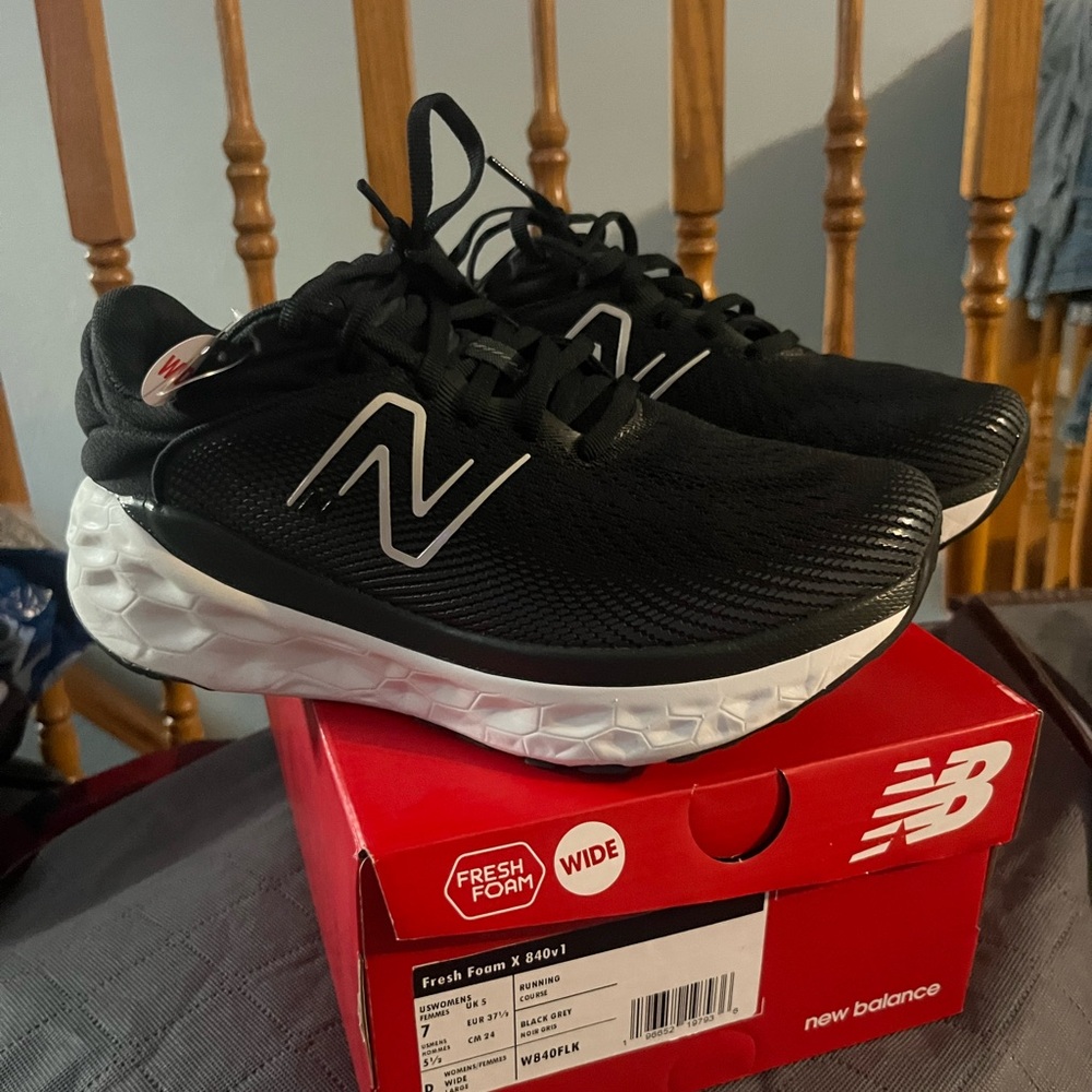 New Balance Fresh Foam X 880v11 Black and White Shoes
